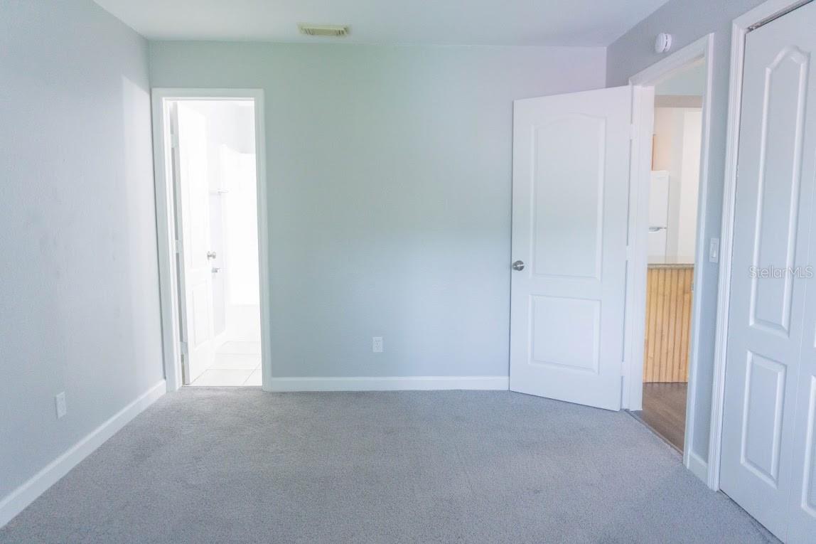 THE HAMPTONS AT BRANDON A CONDO - Residential