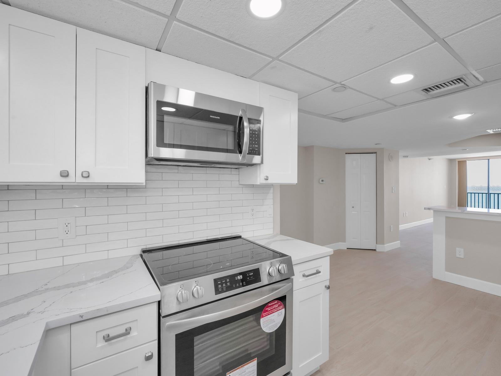 LIGHTHOUSE TOWERS CONDO - Residential