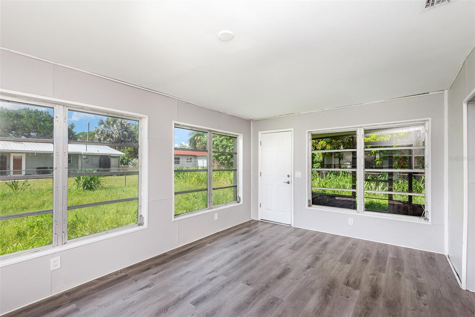 NORTH PORT ST JOHN UNIT 01 - Residential