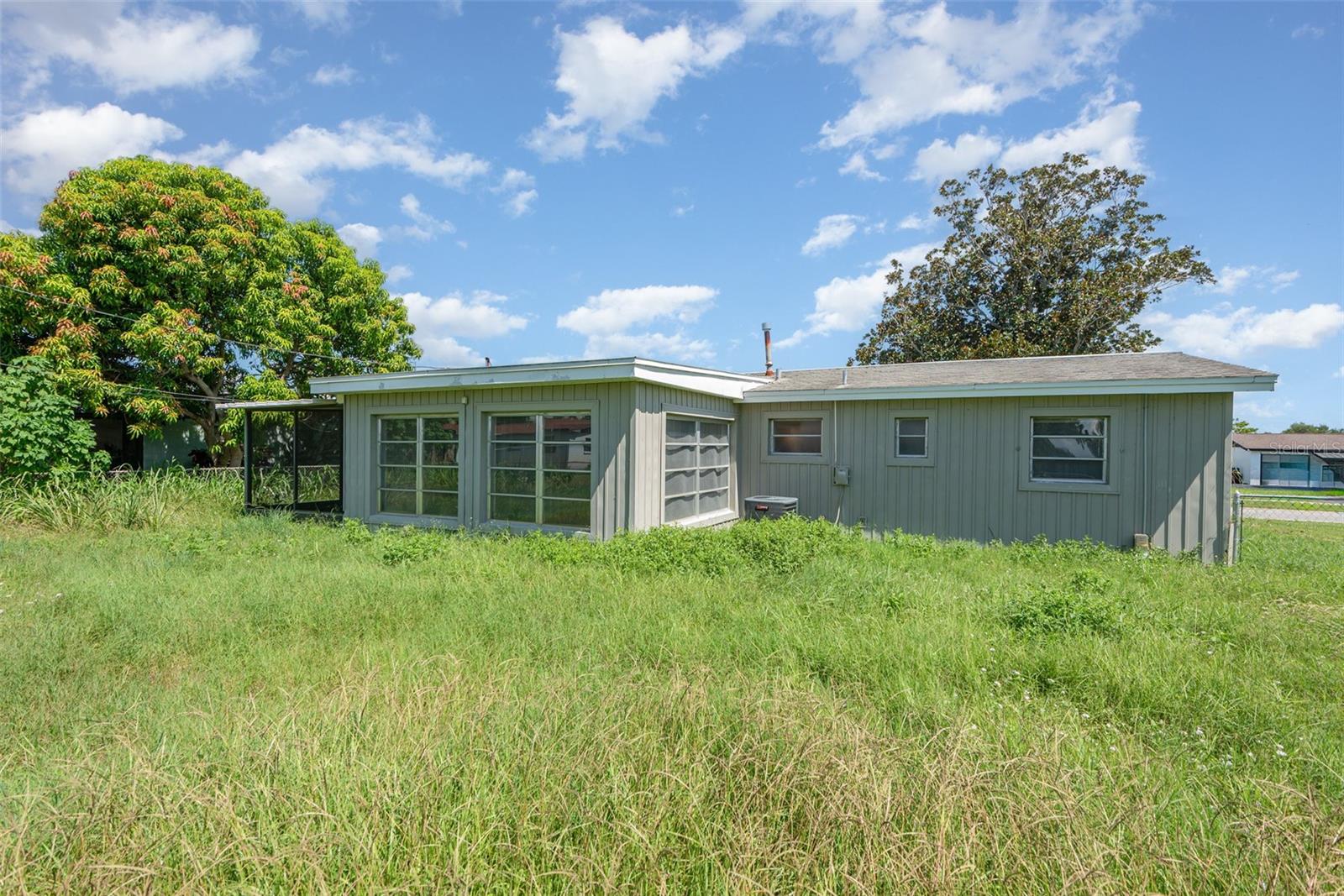 NORTH PORT ST JOHN UNIT 01 - Residential