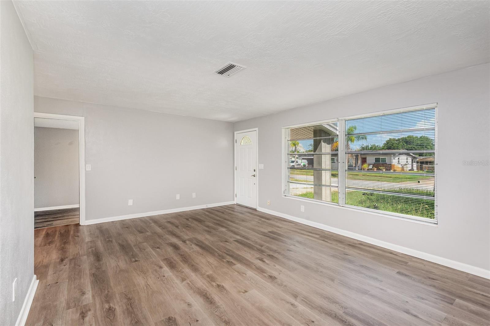 NORTH PORT ST JOHN UNIT 01 - Residential