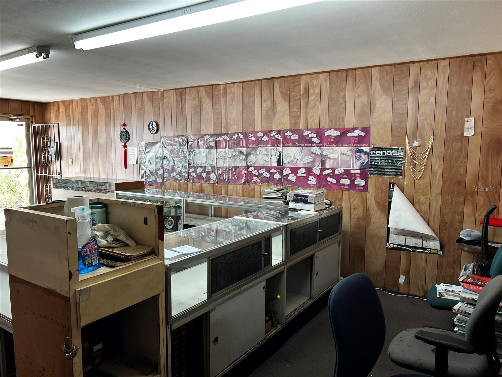 DREWS JOHN H SUB BLKS 1 TO 10 - Commercial Sale