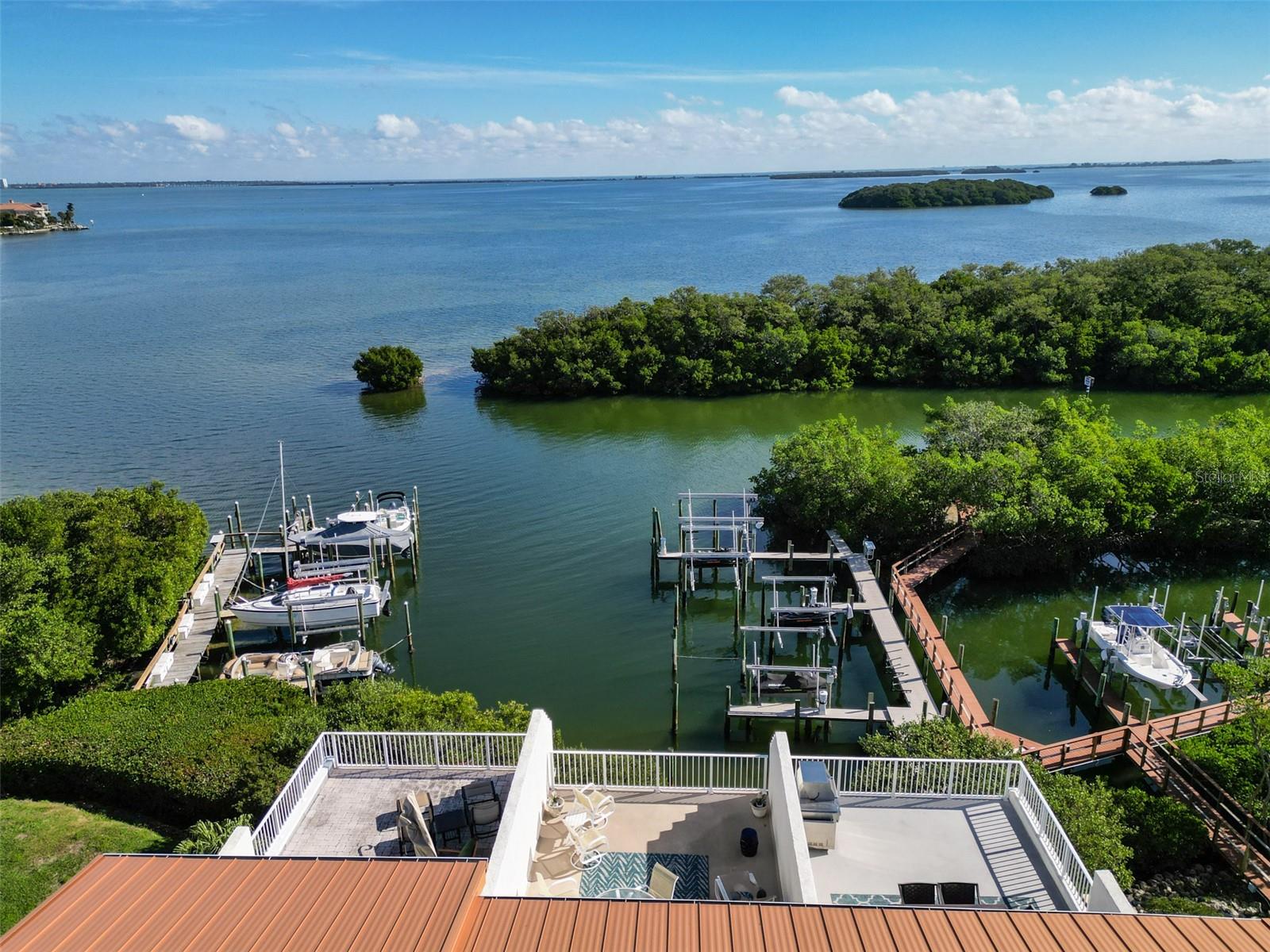 1593 PINELLAS BAYWAY S