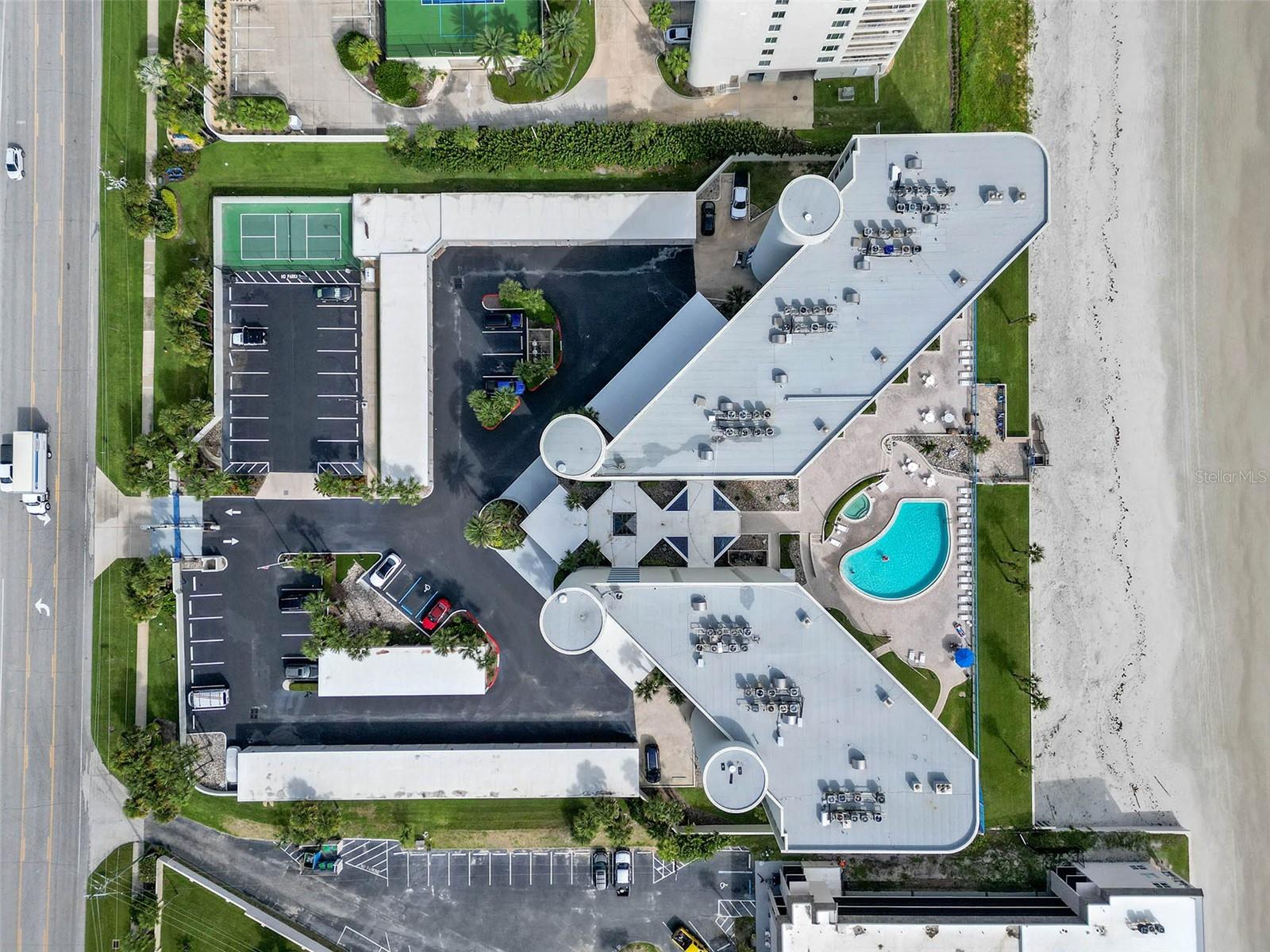 EBB TIDE CONDO - Residential