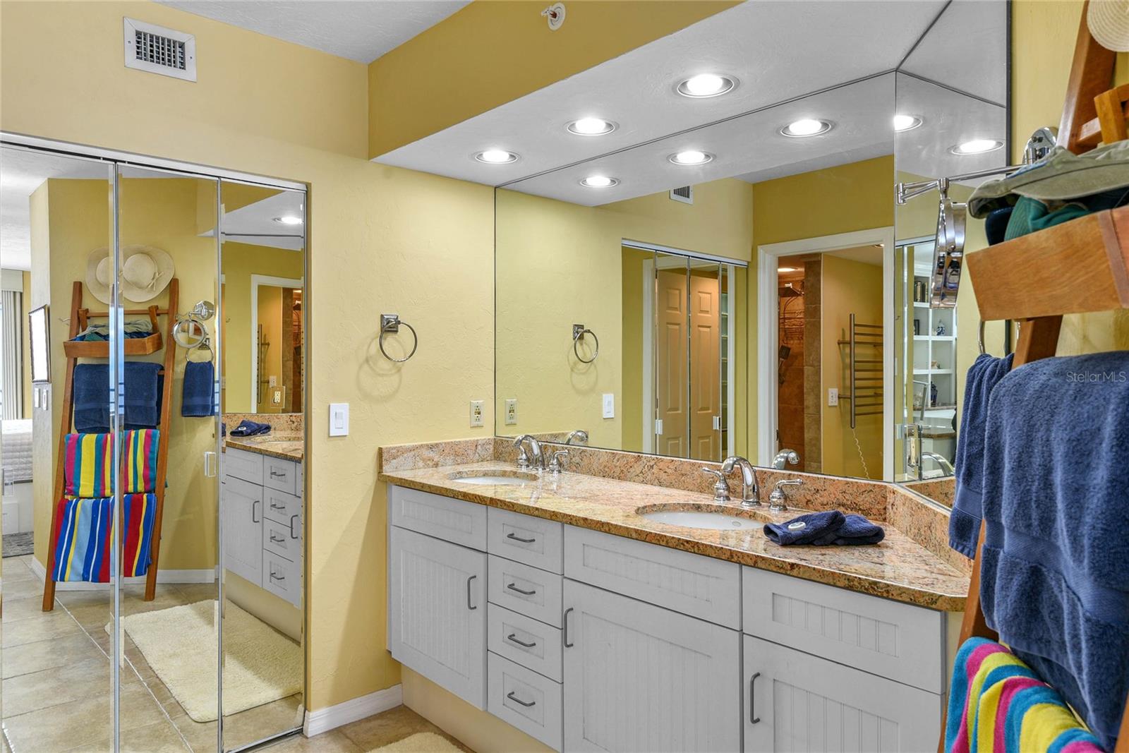 EBB TIDE CONDO - Residential