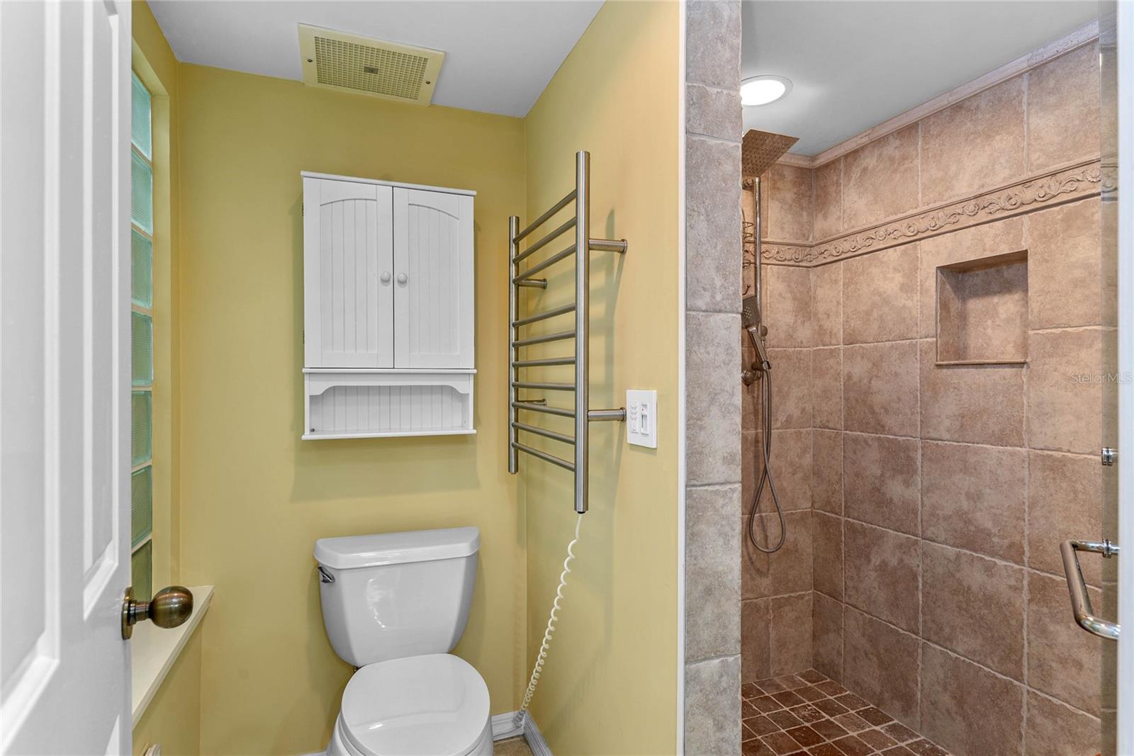 EBB TIDE CONDO - Residential