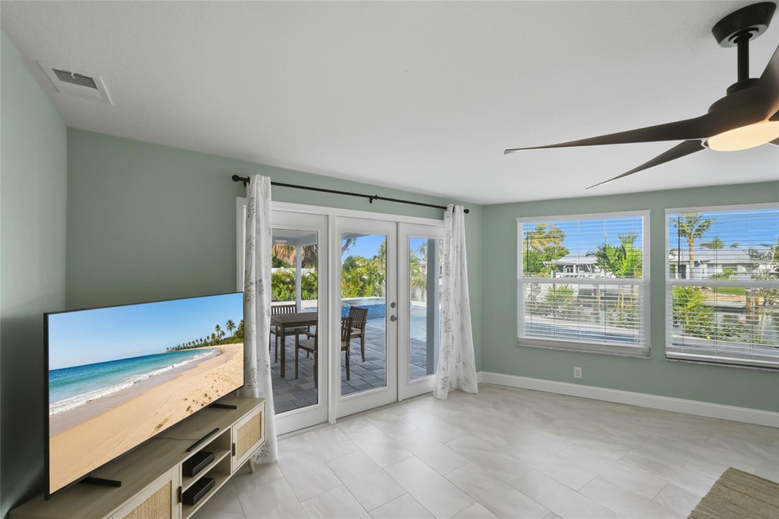 KEY ROYALE 9TH ADD - Residential