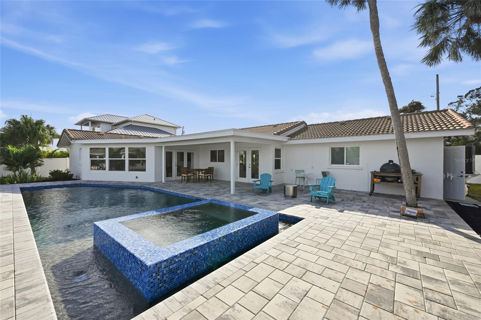 KEY ROYALE 9TH ADD - Residential