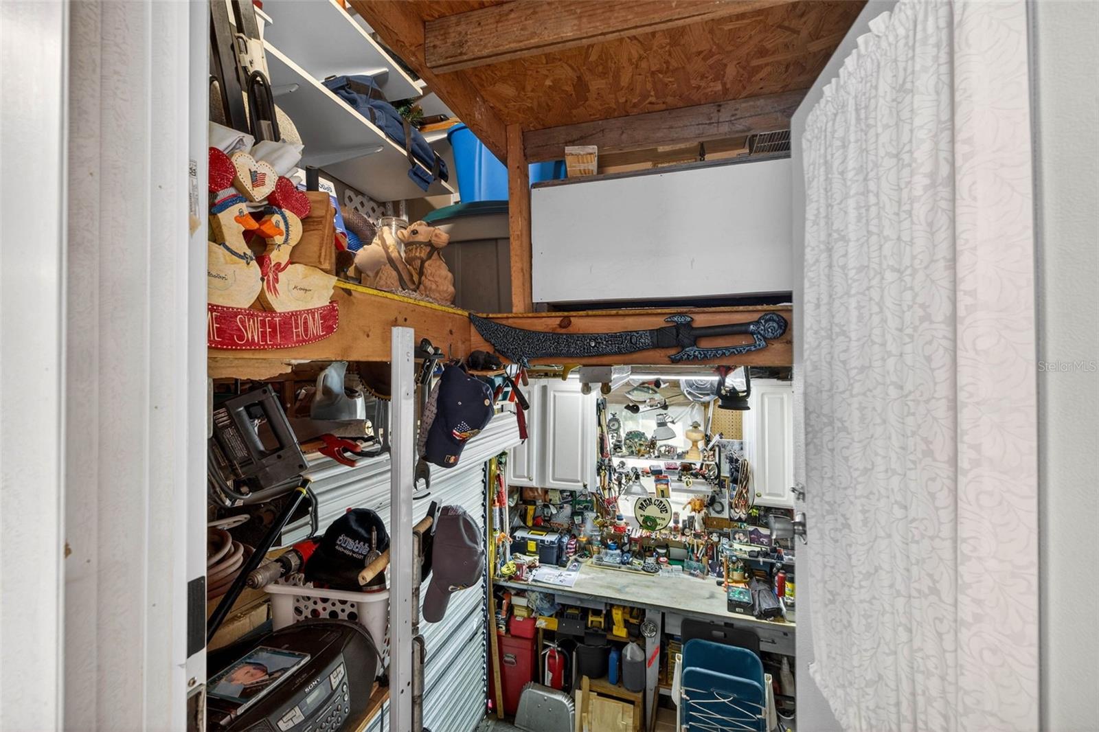 AMERICAN CONDOMINIUM - Residential