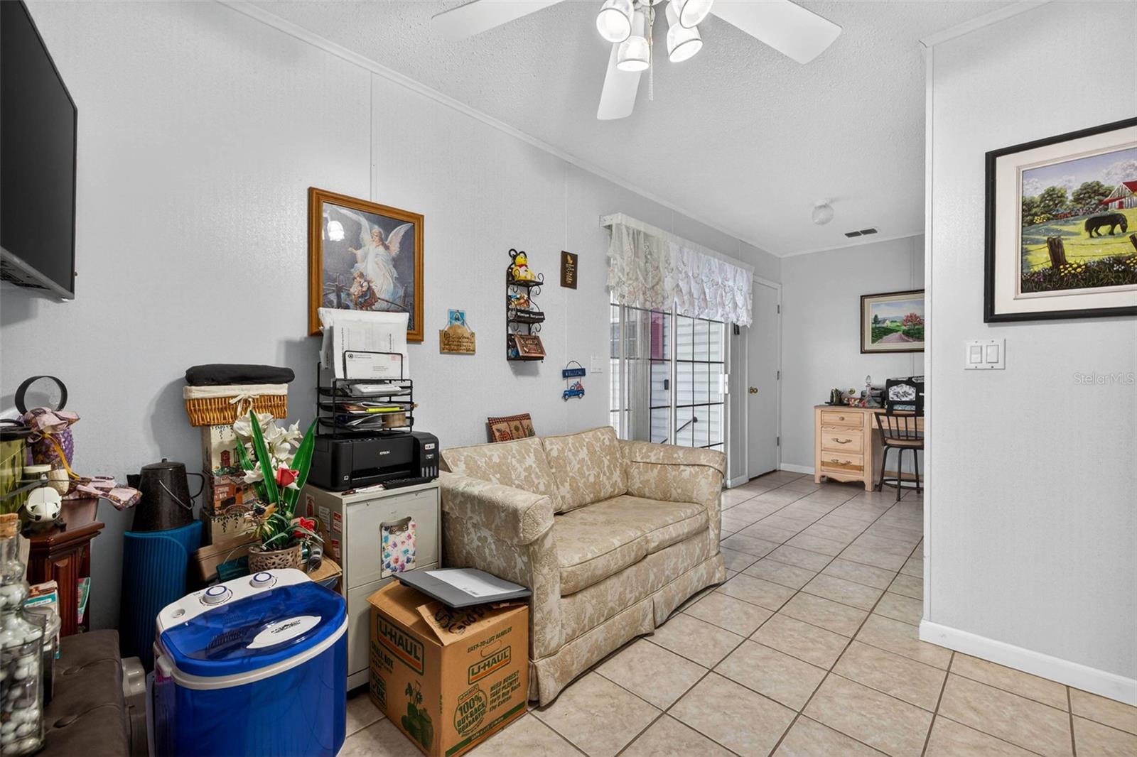 AMERICAN CONDOMINIUM - Residential