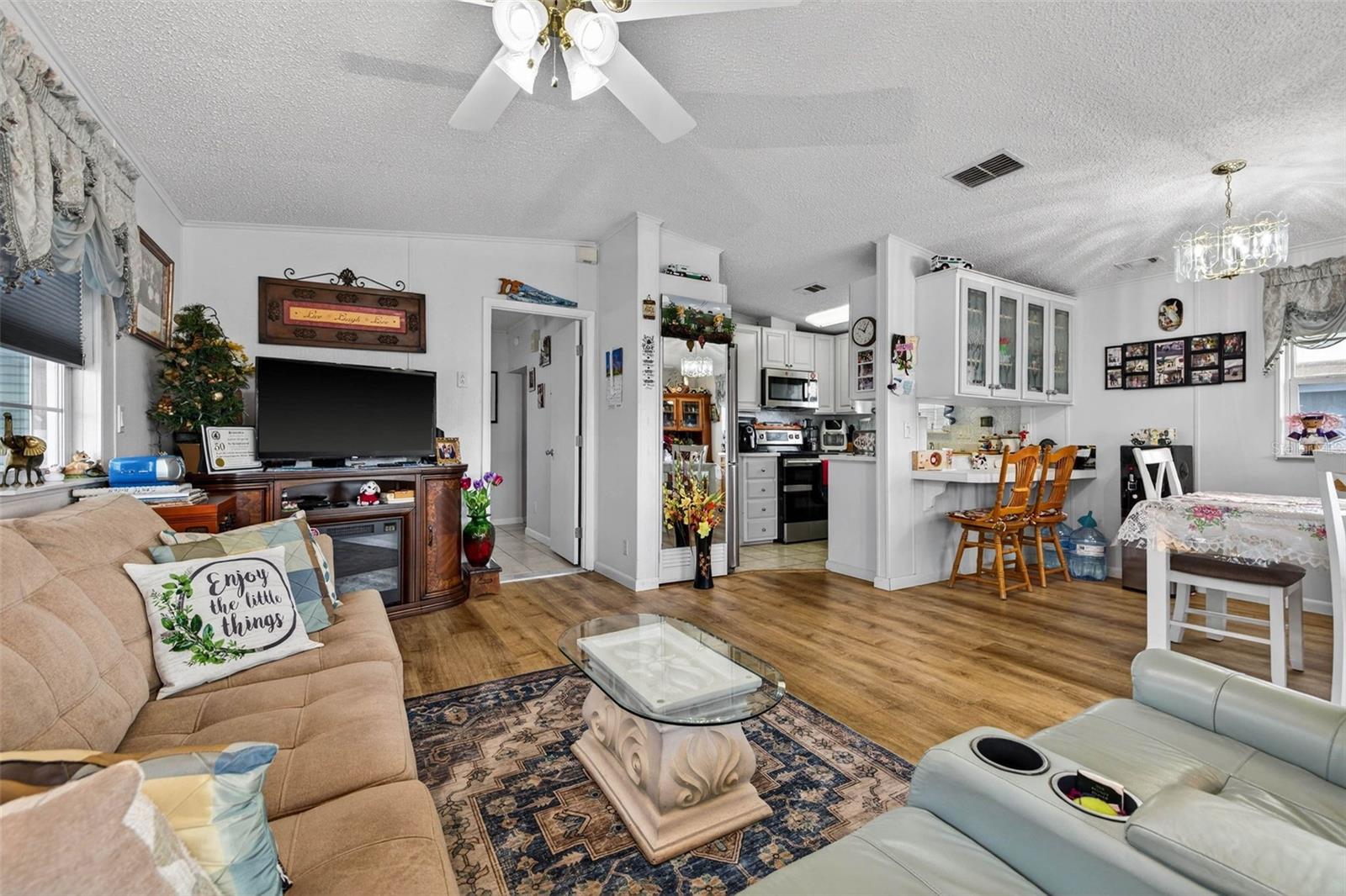 AMERICAN CONDOMINIUM - Residential