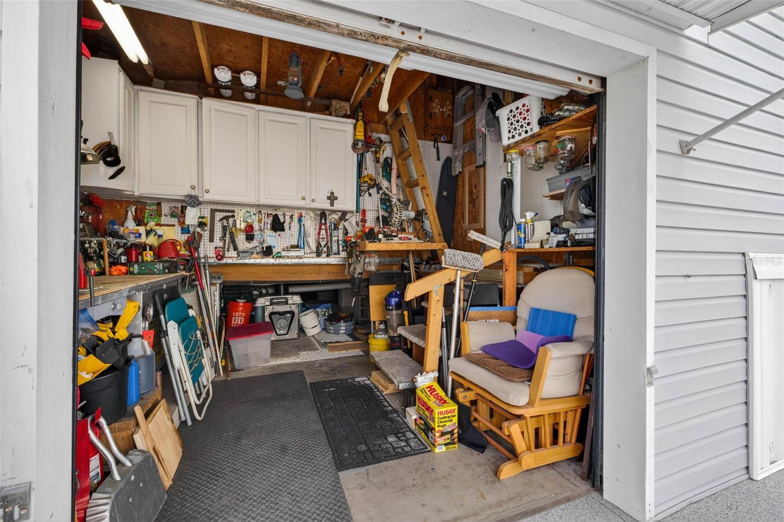 AMERICAN CONDOMINIUM - Residential