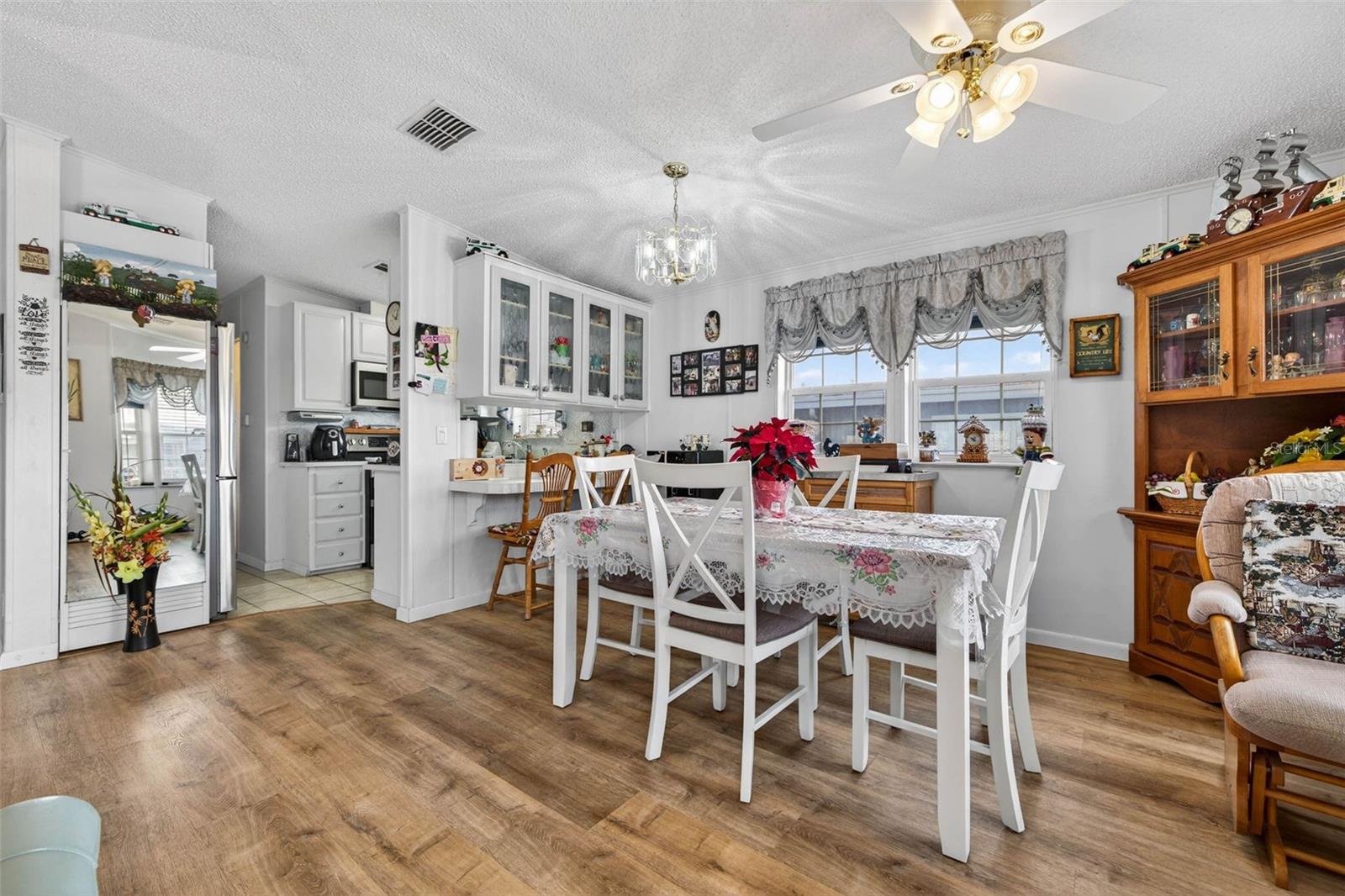 AMERICAN CONDOMINIUM - Residential