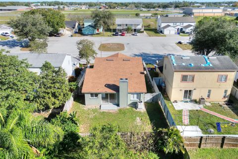 A home in LAKELAND