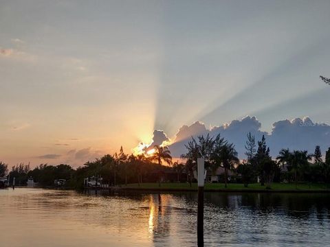 A home in PORT CHARLOTTE