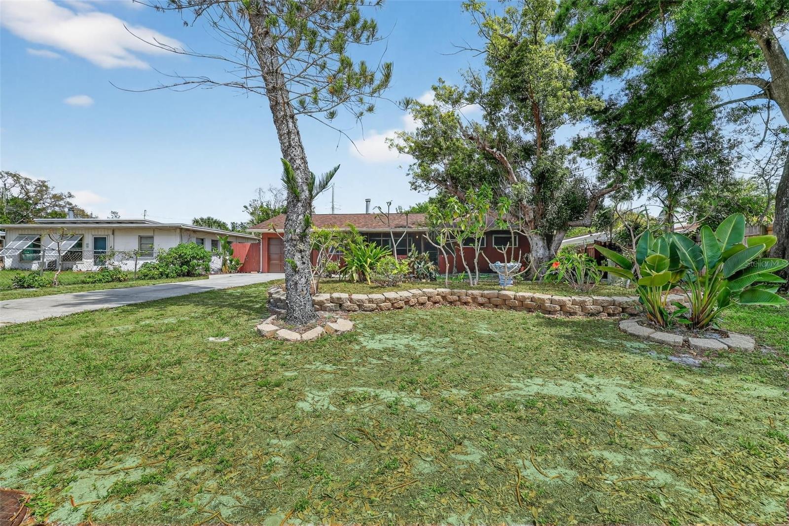 HOLIDAY HEIGHTS 2ND ADD - Residential