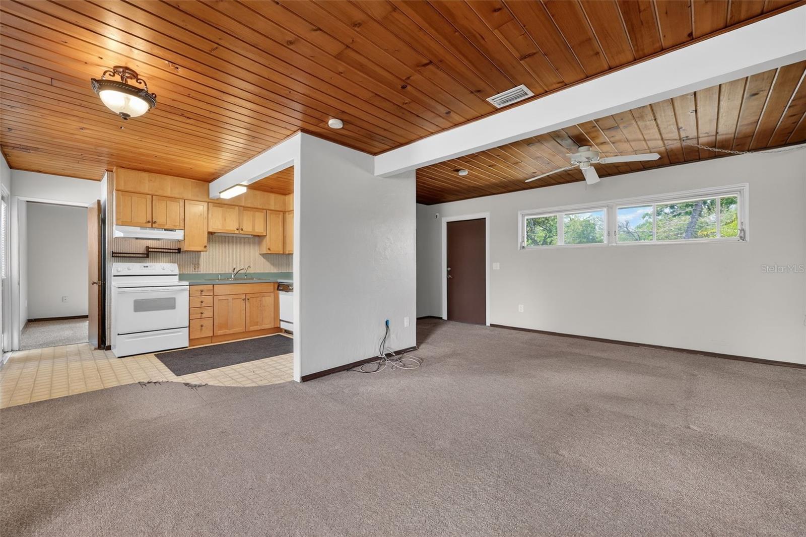 HOLIDAY HEIGHTS 2ND ADD - Residential