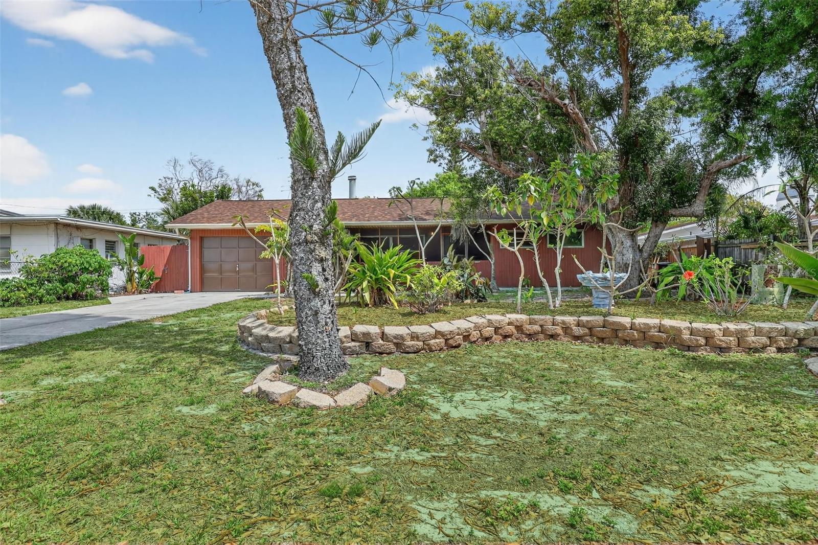 HOLIDAY HEIGHTS 2ND ADD - Residential