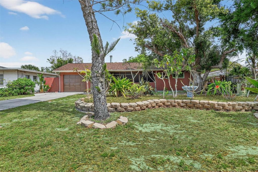 Photo of 4811 22nd Street W, Bradenton, FL 34207 (MLS # TB8493277)