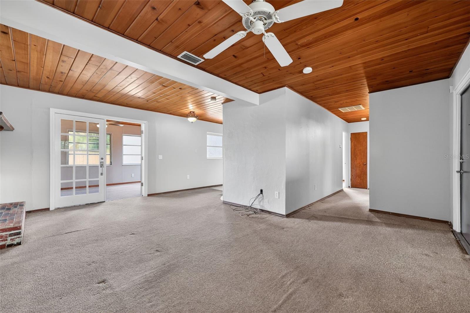 HOLIDAY HEIGHTS 2ND ADD - Residential