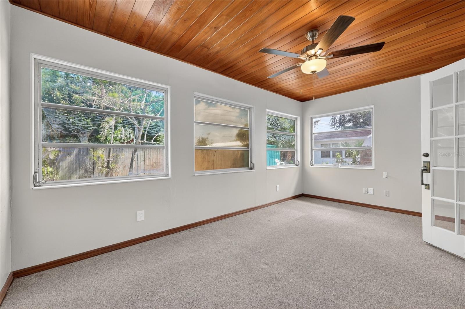 HOLIDAY HEIGHTS 2ND ADD - Residential