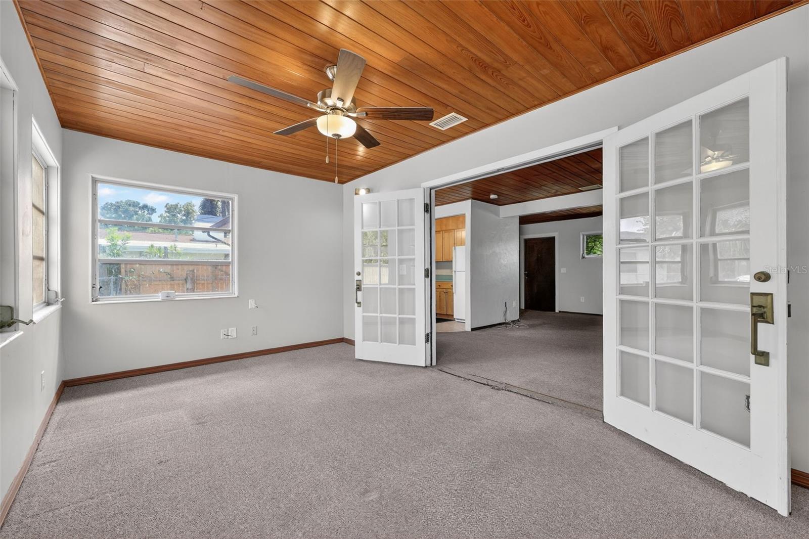 HOLIDAY HEIGHTS 2ND ADD - Residential