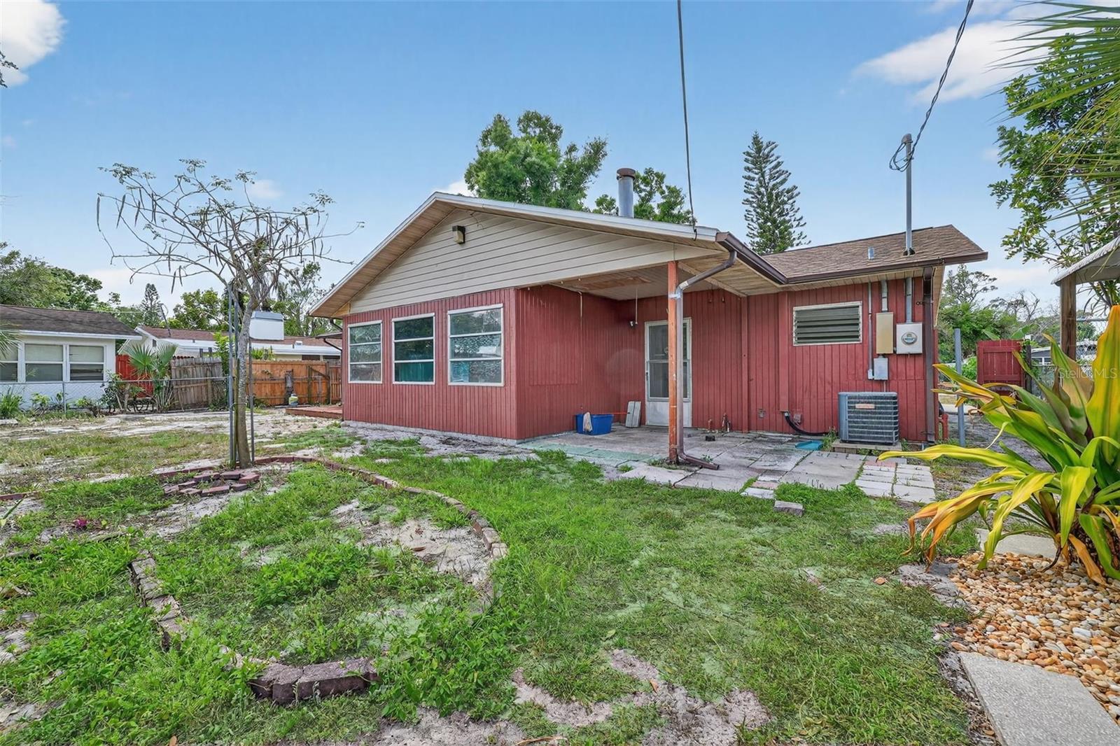 HOLIDAY HEIGHTS 2ND ADD - Residential