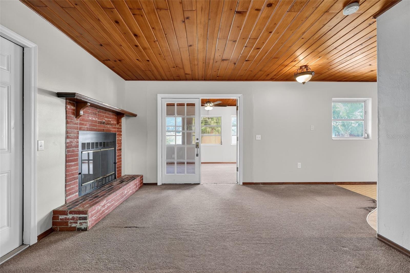 HOLIDAY HEIGHTS 2ND ADD - Residential