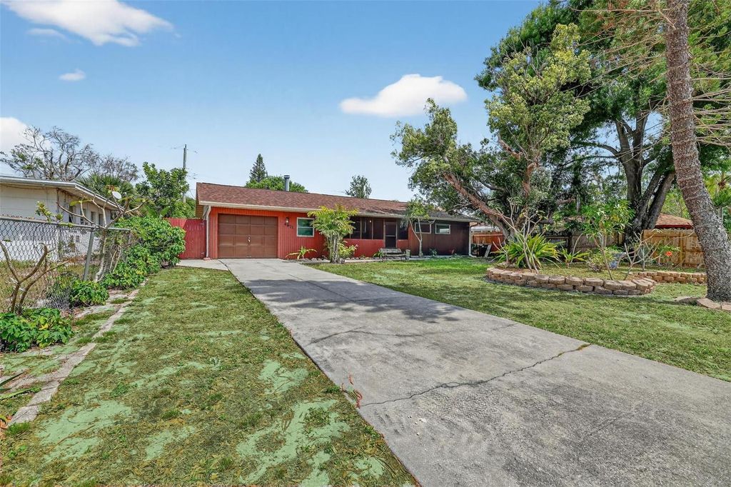 Photo of 4811 22nd Street W, Bradenton, FL 34207 (MLS # TB8493277)