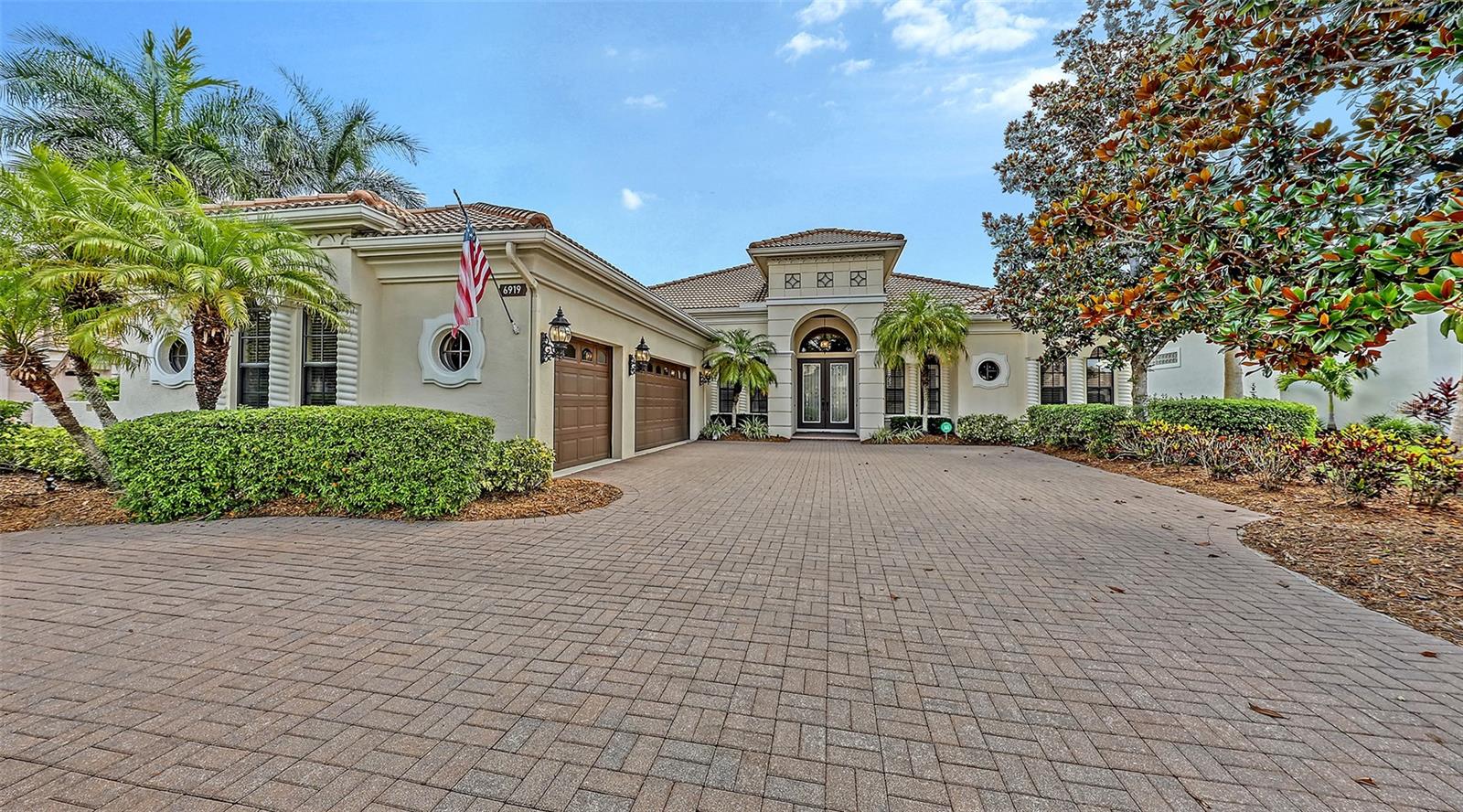 6919 DOMINION LANE
