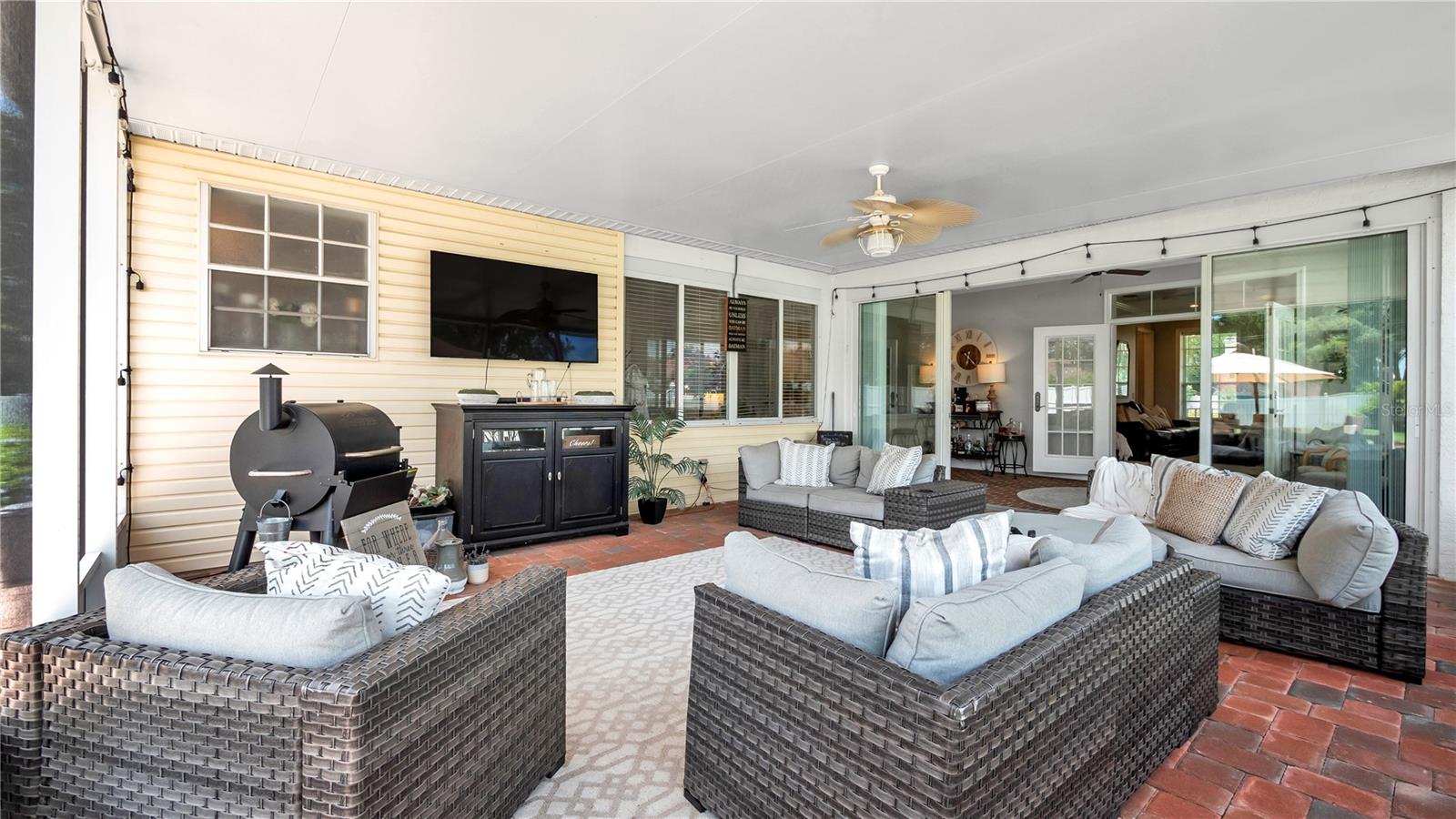 LAKE POINT SOUTH - Residential