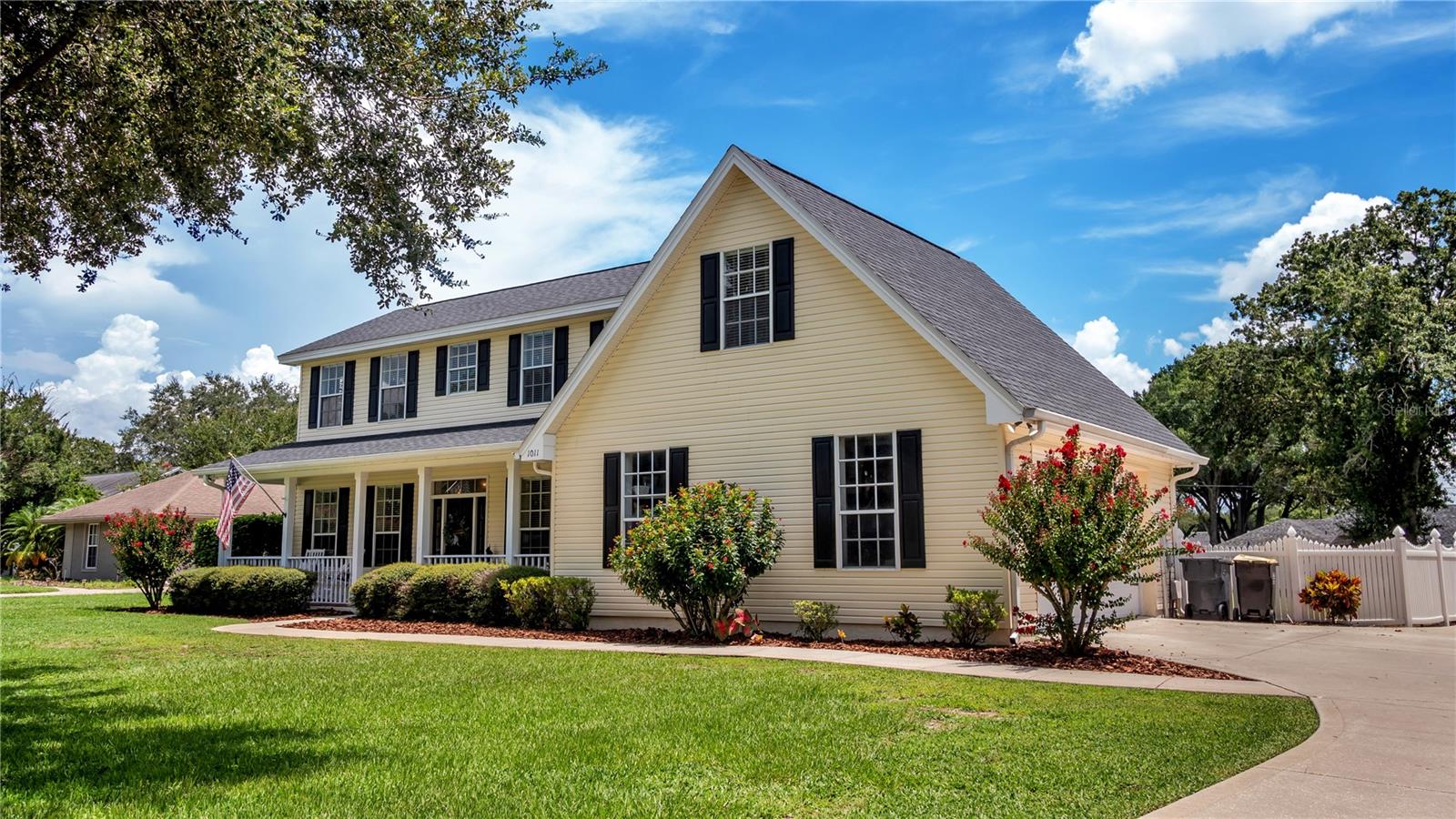 LAKE POINT SOUTH - Residential