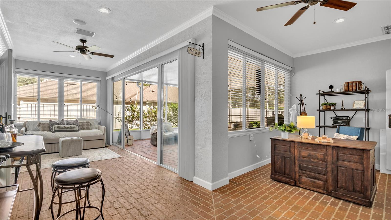 LAKE POINT SOUTH - Residential