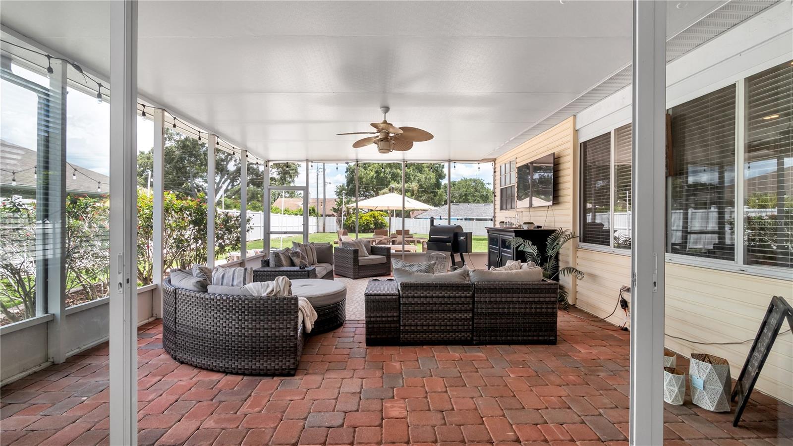 LAKE POINT SOUTH - Residential