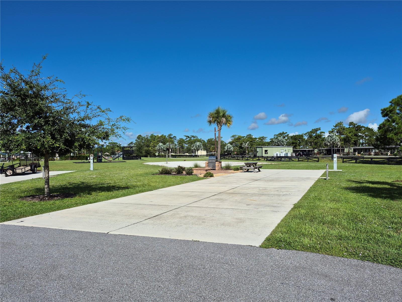RESORT AT CANOPY OAKS - Land