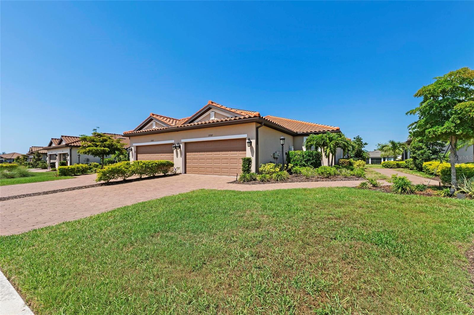 AZARIO ESPLANADE PH II SUBPH A, B & P - Residential