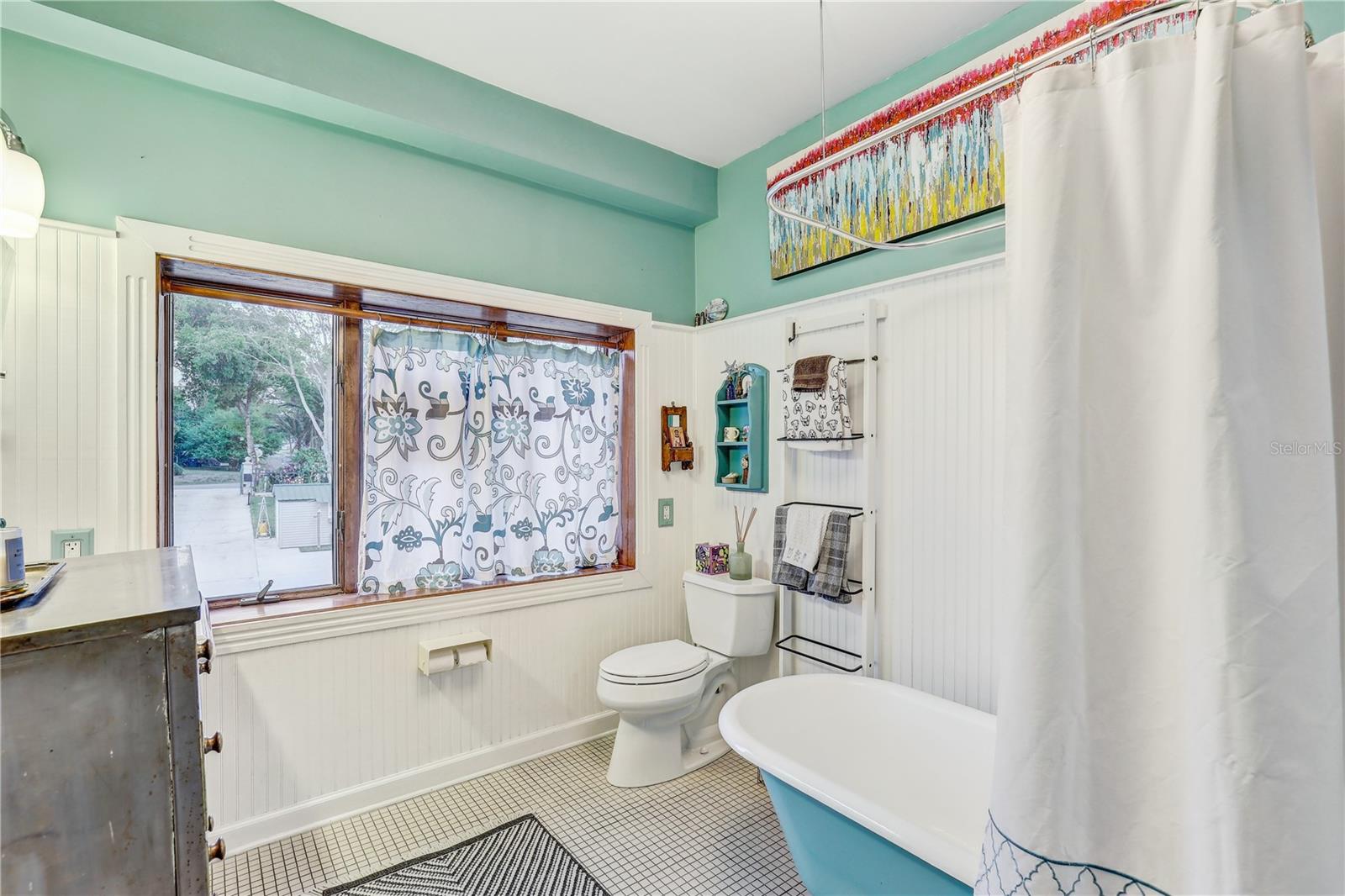 HAMNERS W E ALBIMAR - Residential