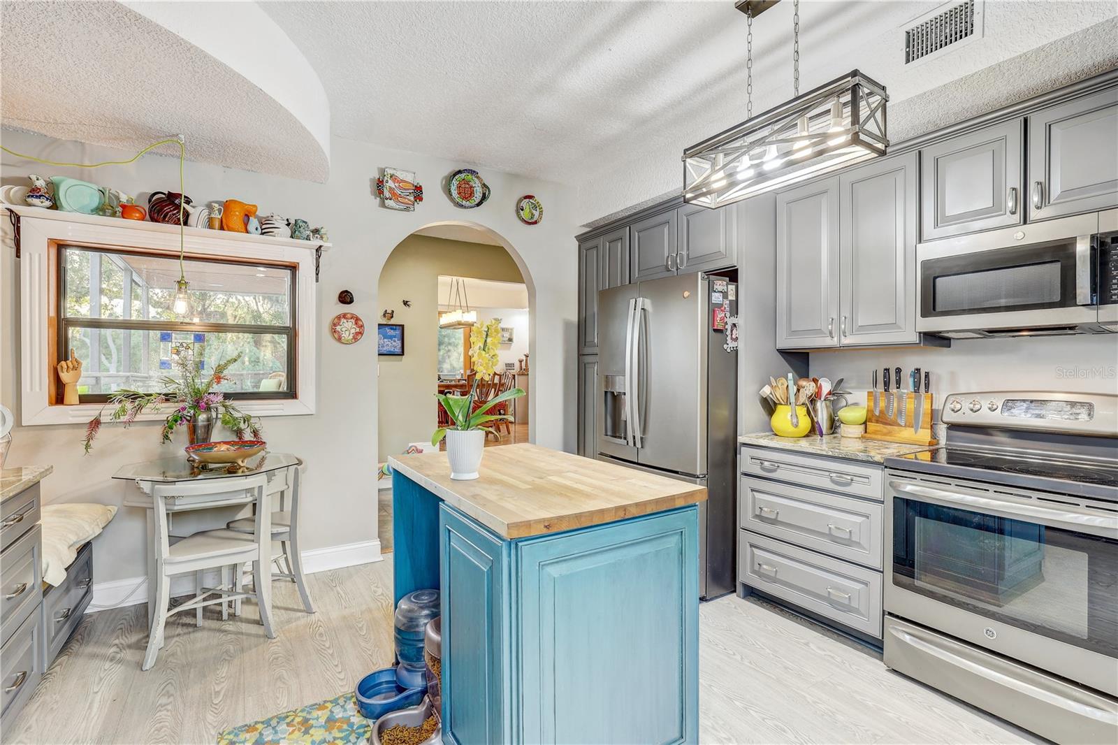 HAMNERS W E ALBIMAR - Residential