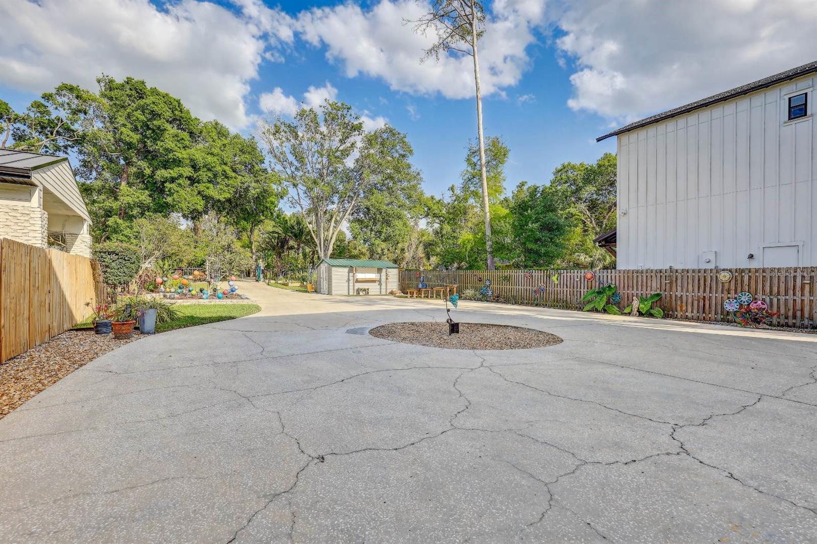 HAMNERS W E ALBIMAR - Residential