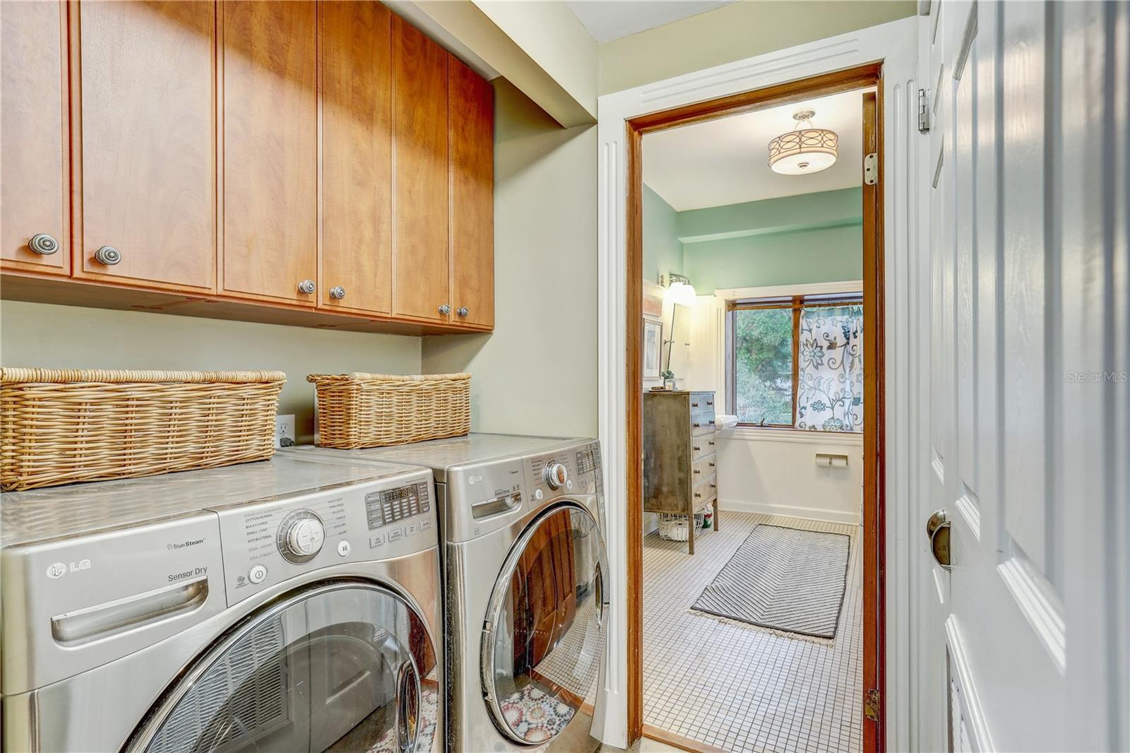 HAMNERS W E ALBIMAR - Residential