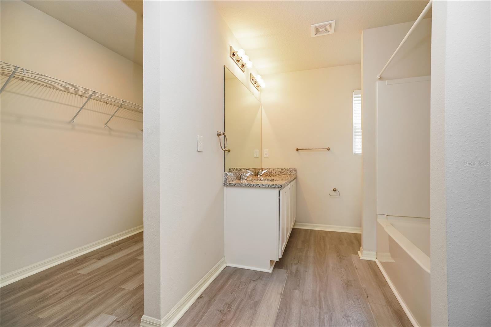 CITRUS SPGS UNIT 22 - Residential Lease