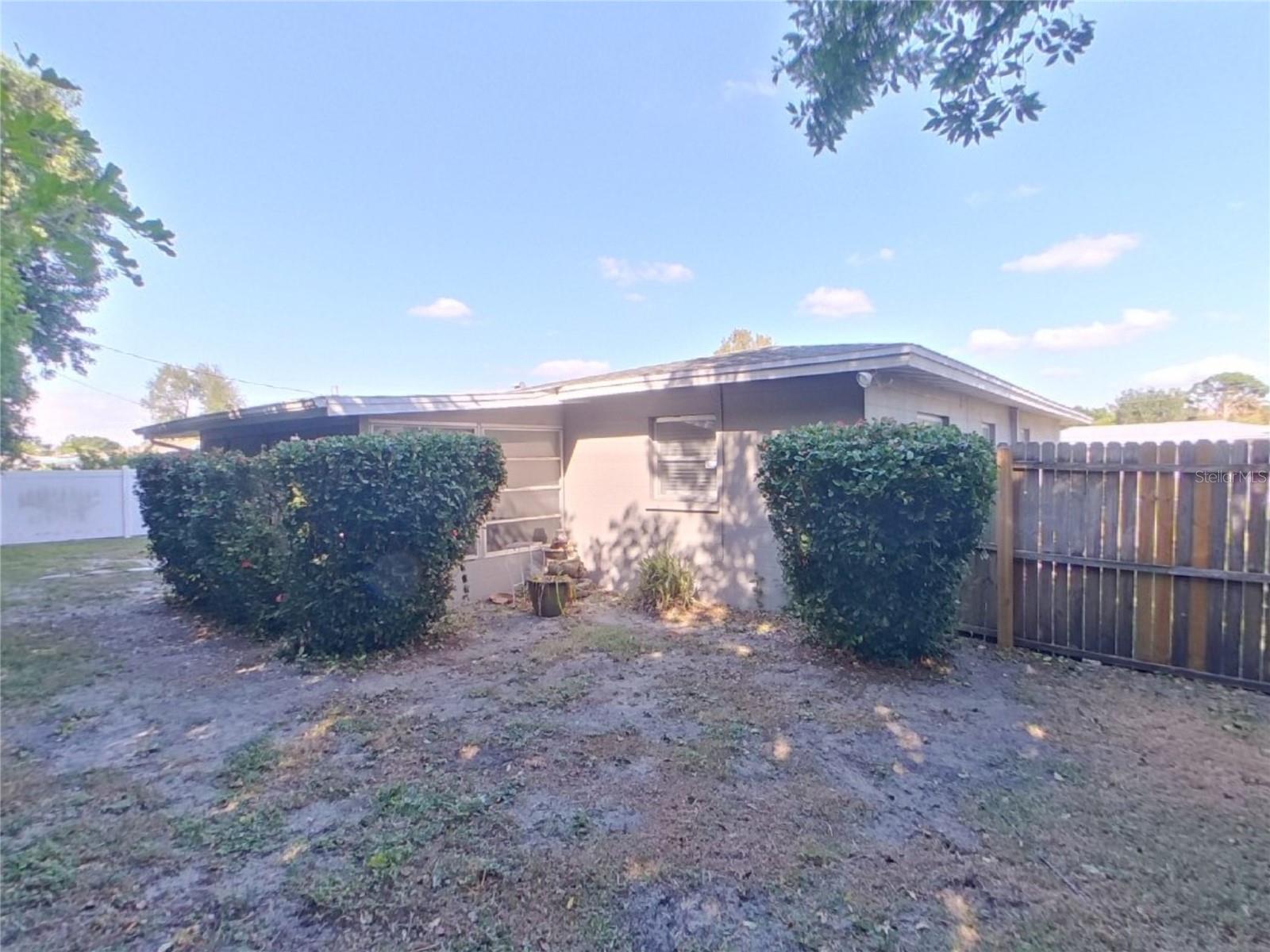 BAYSHORE GARDENS SEC 8 - Residential Lease