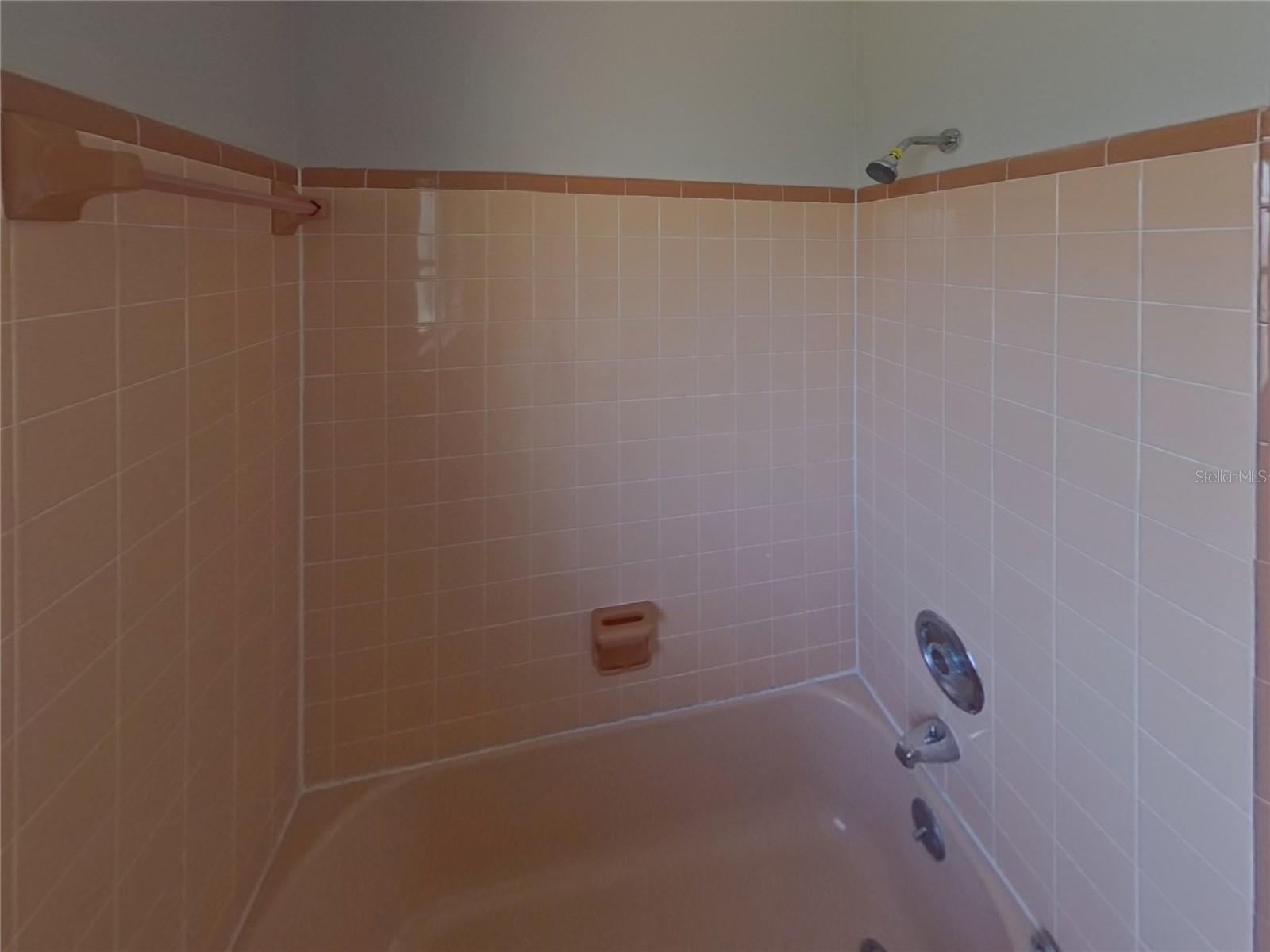 BAYSHORE GARDENS SEC 8 - Residential Lease