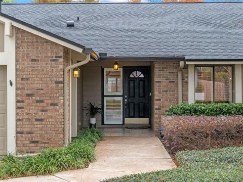 A home in WINTER SPRINGS