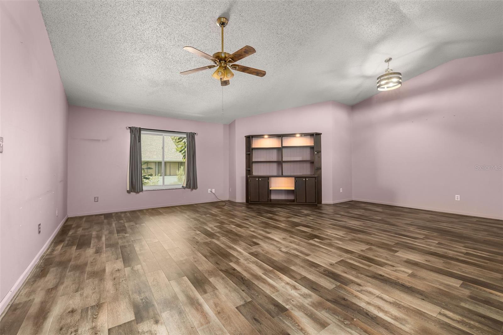 11811 SCARECROW LANE