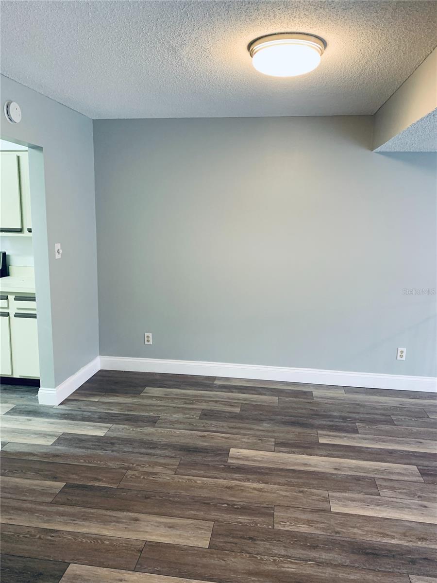 FOUR SEASONS CONDO - Residential Lease