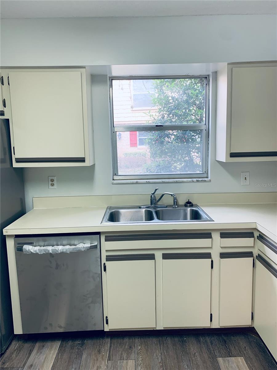 FOUR SEASONS CONDO - Residential Lease