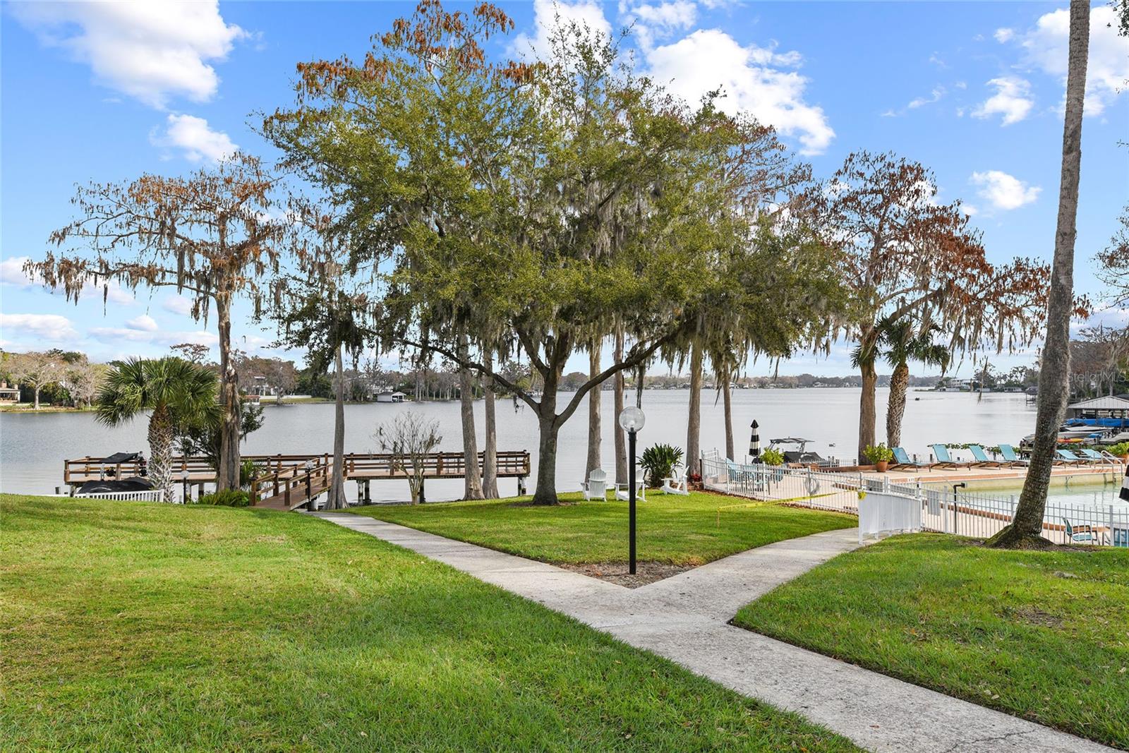 LAKE MAITLAND TERRACE APTS - Residential