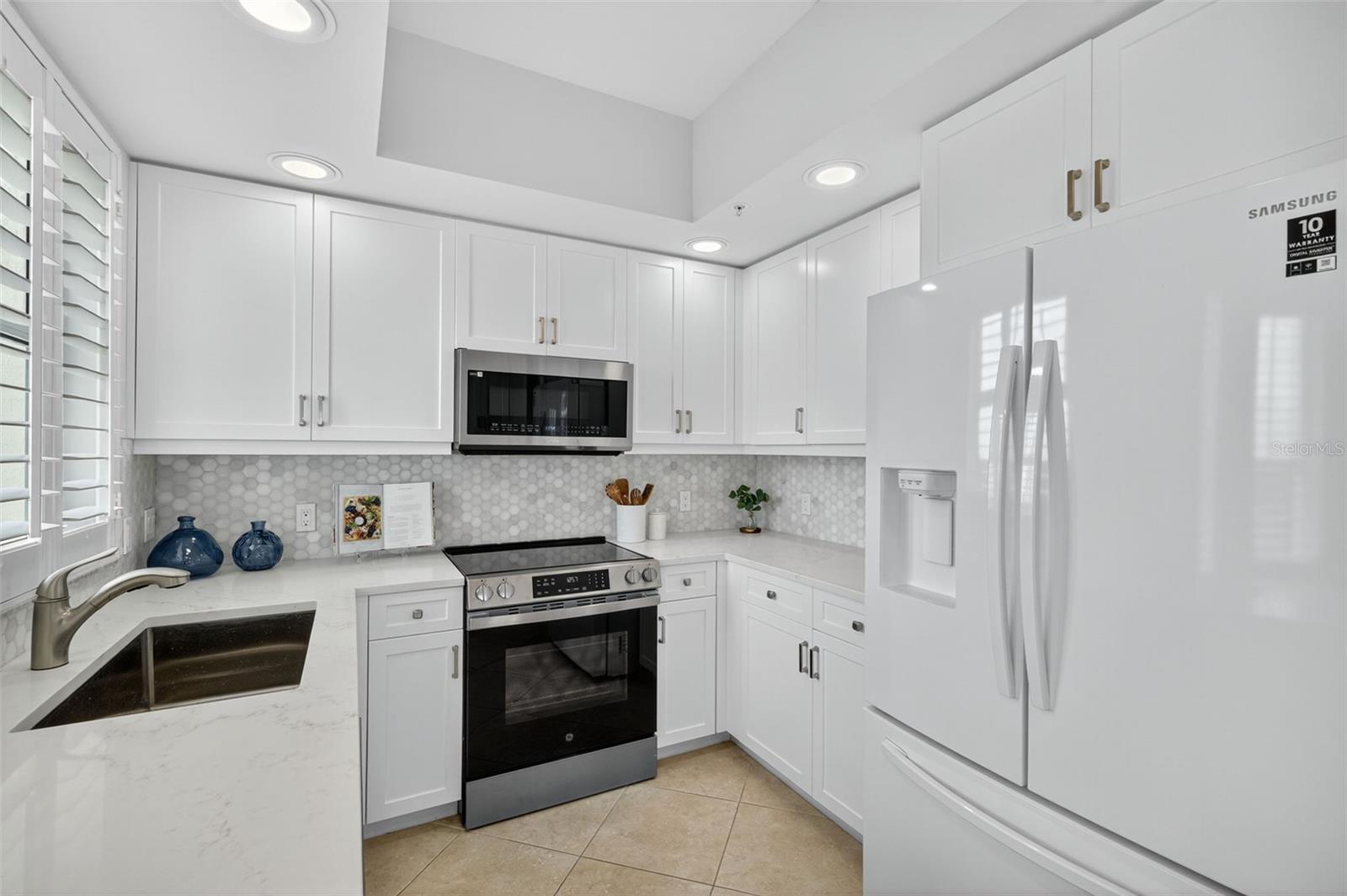 DUNES OF NAPLES III, THE - Residential