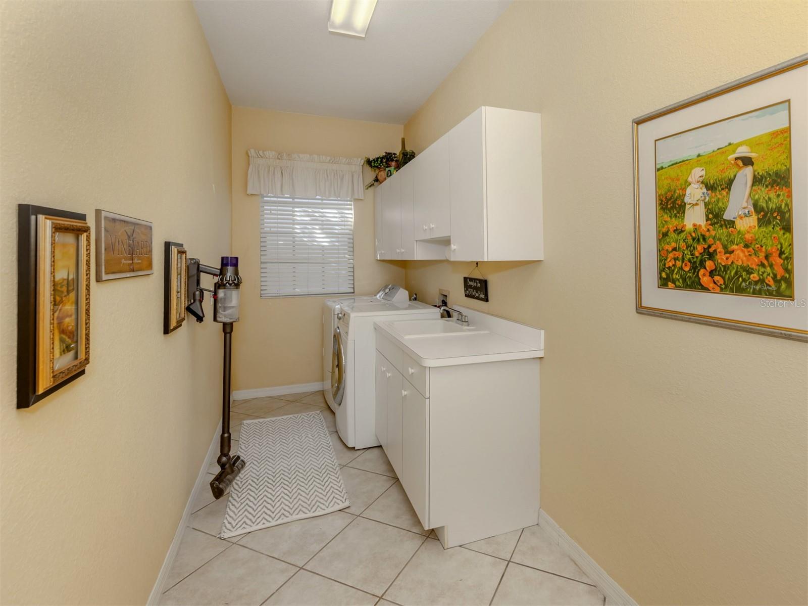HIDDEN LAKES CLUB PH 1 - Residential